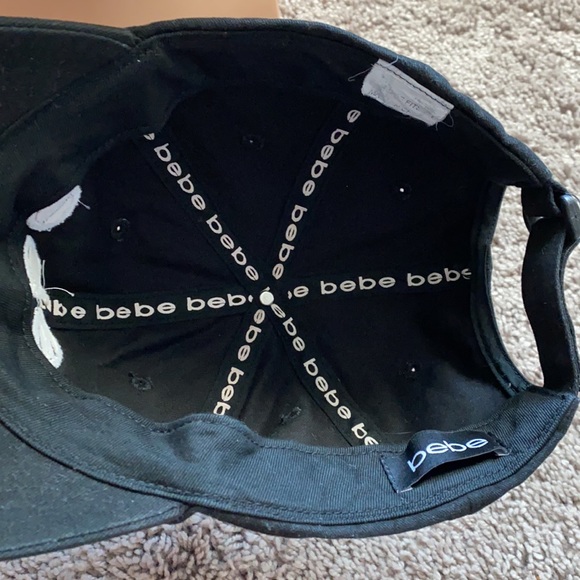 Bebe hat 🧢 - Picture 12 of 13